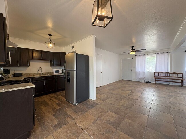 Building Photo - HOME FOR RENT IN NORTHEAST EL PASO