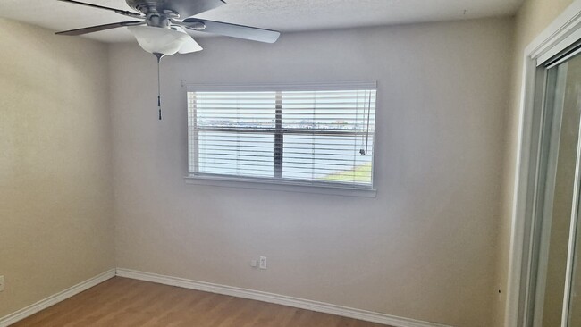 Building Photo - 19 N White Heron Dr
