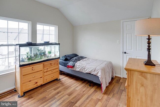 Building Photo - 9515 Walker Way