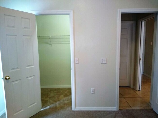Building Photo - Single Family Home in Poinciana