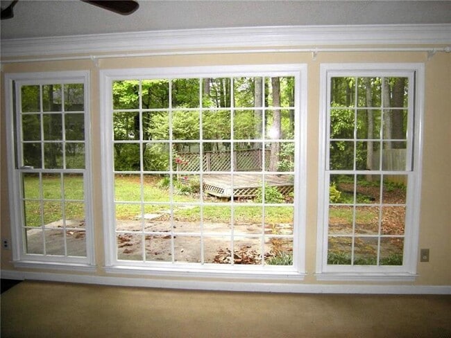 Building Photo - 3004 Tallowood Dr