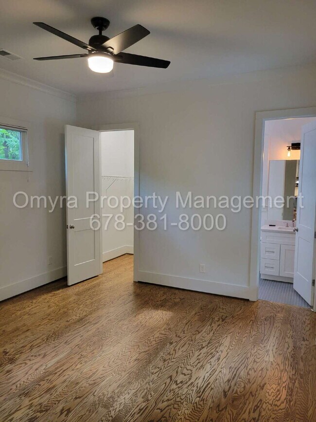 Building Photo - Luxurious 4 Bedroom Home near Grant Park!