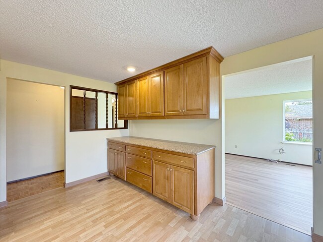 Building Photo - 41 McLaughlin Rd