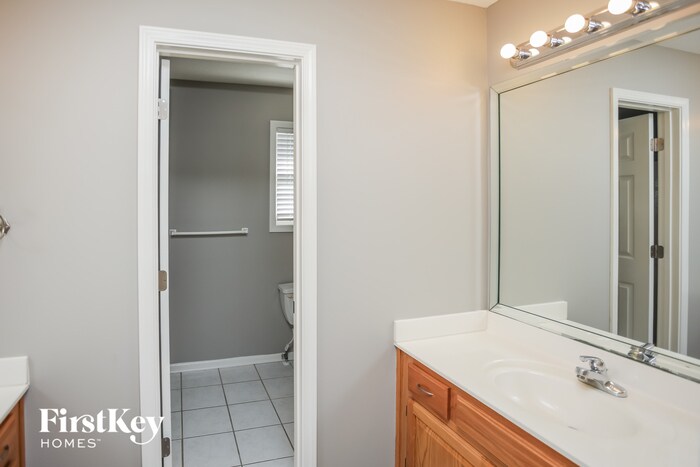 Building Photo - 1500 River Run Dr