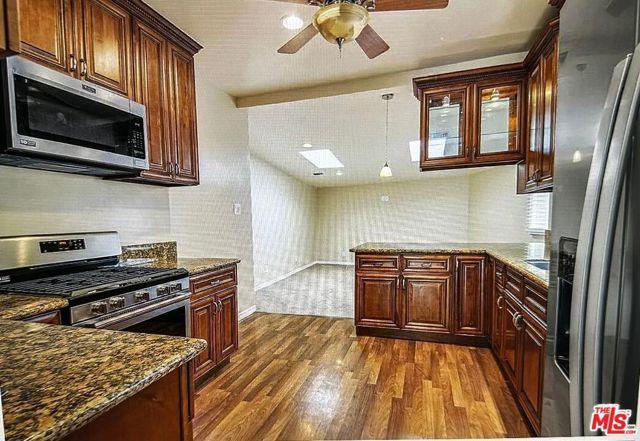 Building Photo - 1552 Crater Ln