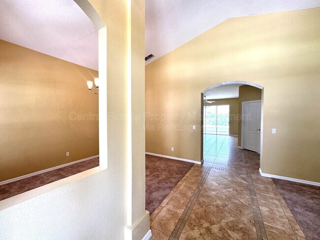 Building Photo - 10118 Shortwood Ln