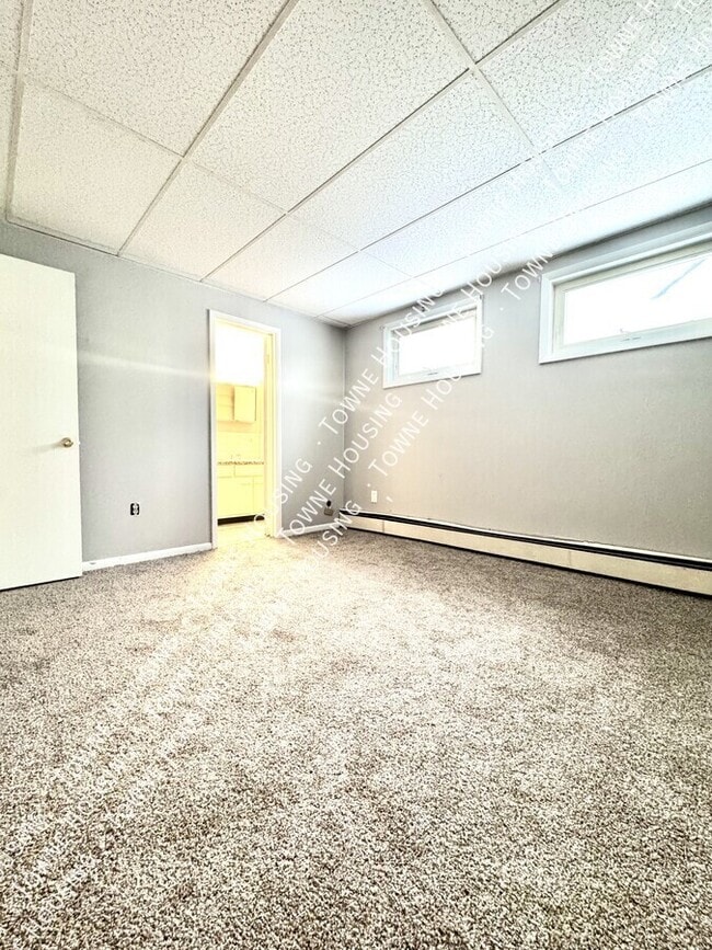 Building Photo - 70 Harvey Ave