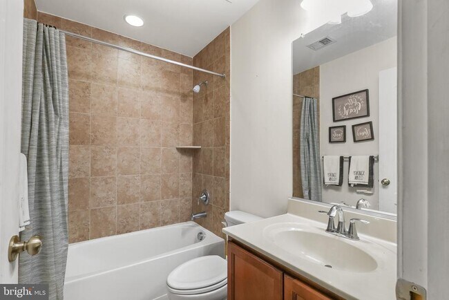 Building Photo - 9624 Westerdale Dr