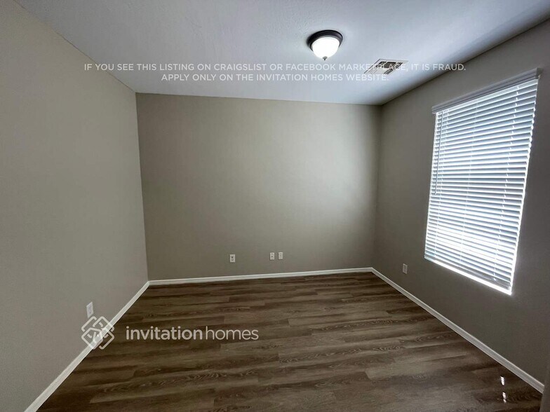 Building Photo - 9042 W Toronto Way
