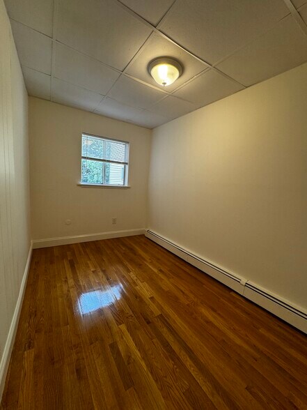Building Photo - 51 Everett St