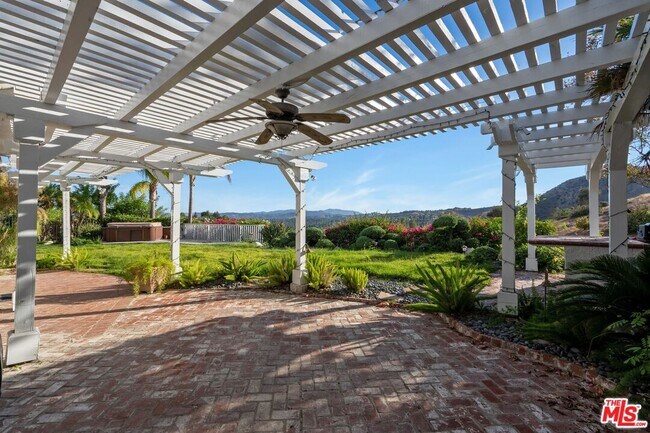 Building Photo - 24534 Stonegate Dr