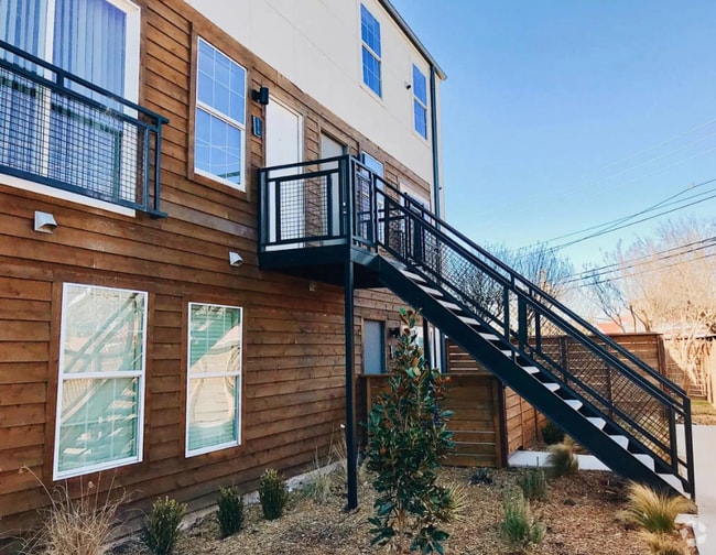 Building Photo - Fisher Trails