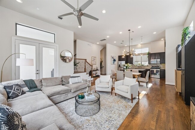 Building Photo - 5729 Larkin St