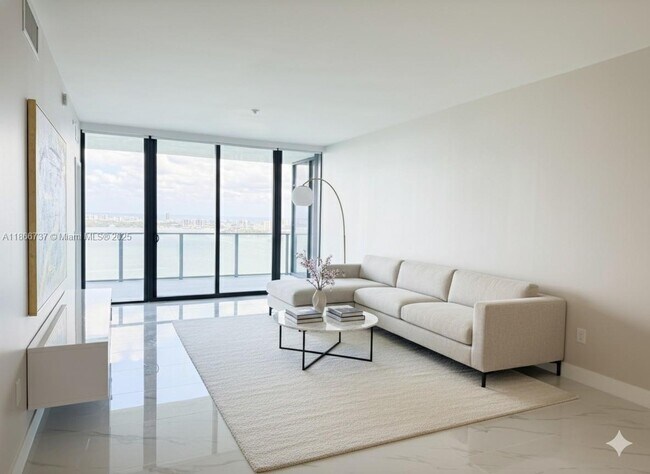 Building Photo - 700 NE 24th St