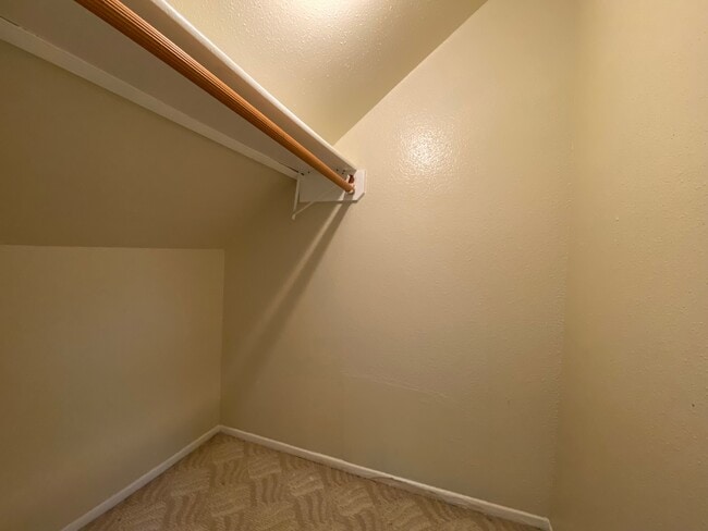 Building Photo - 10531 Golden Meadow Dr