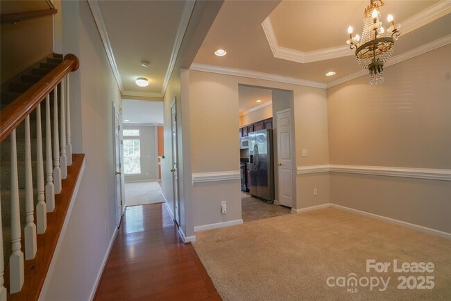 Building Photo - 6021 Queens Walk Ct