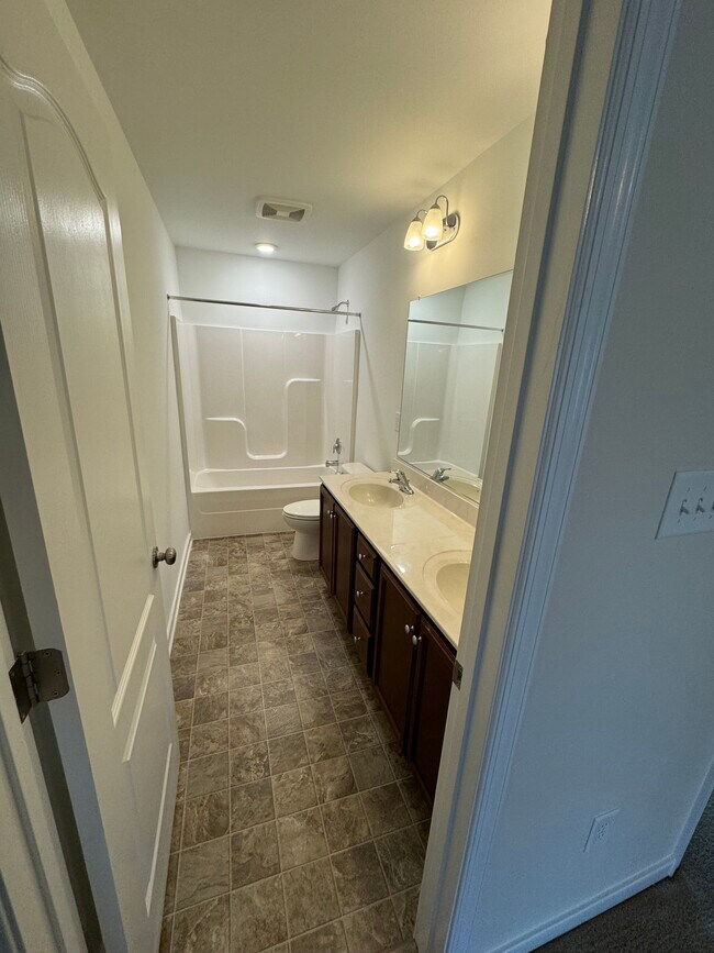 Building Photo - 6901 Swanhaven Dr