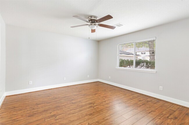 Building Photo - 20192 Alden's Oak