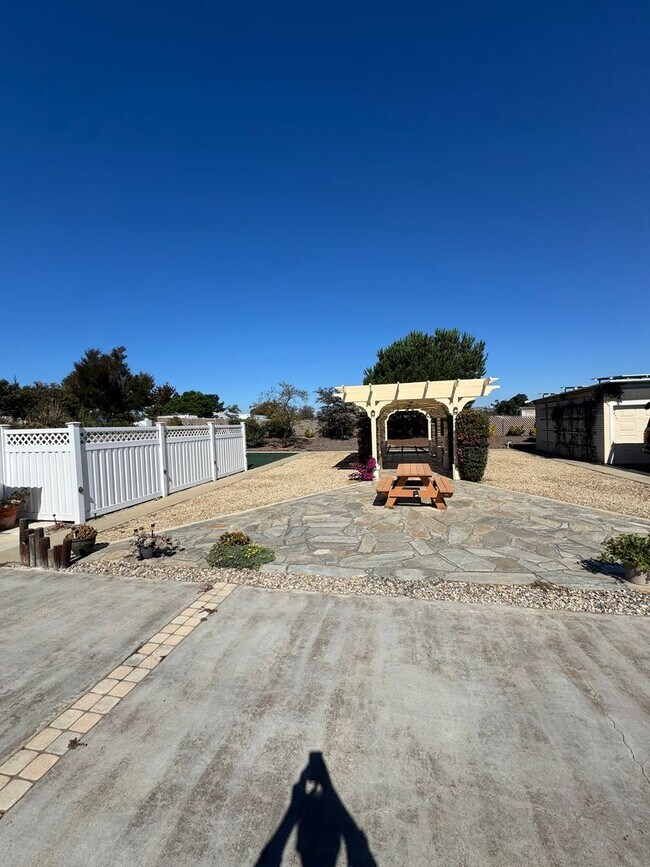 Building Photo - 3-Bedroom Home with Spectacular Views and Immaculate Care in Nipomo