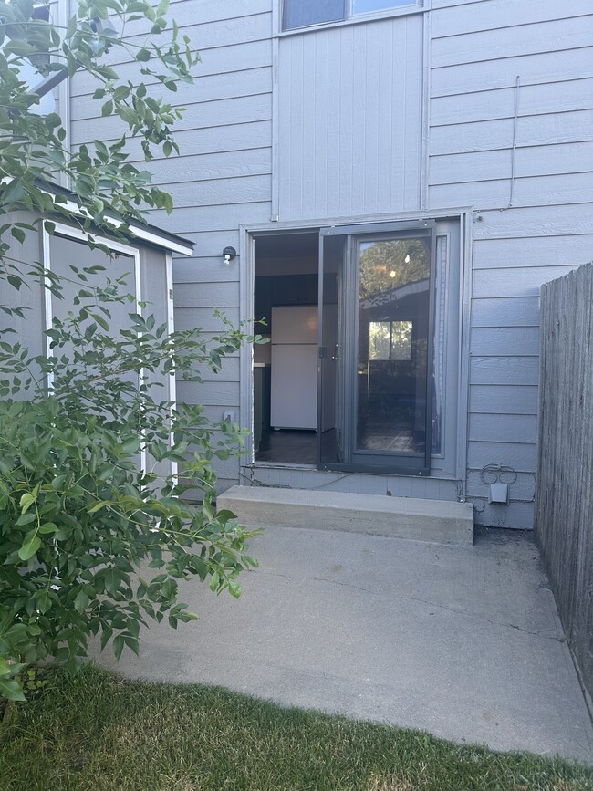 Building Photo - 4885 Basswood Dr