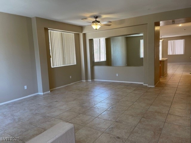 Building Photo - 926 Lloyd George Dr