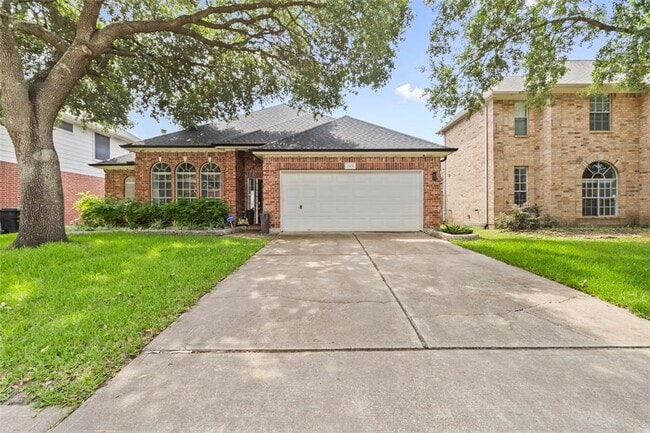 Building Photo - 2105 Mossy Trail Dr