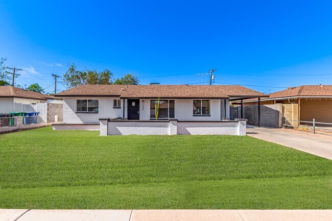 Primary Photo - 1238 E Vine Ave