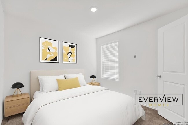 Building Photo - 5499 Daphne Path