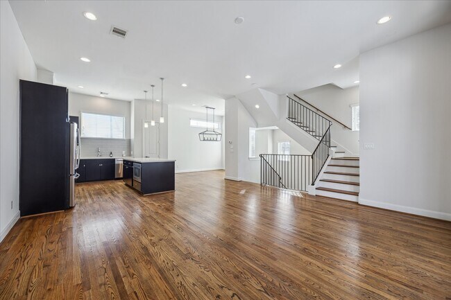 Building Photo - 1203 Bonner St