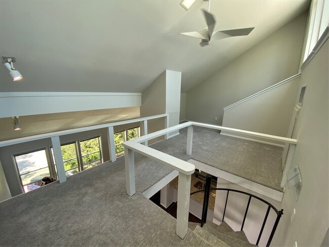 Building Photo - 3936 Travis St