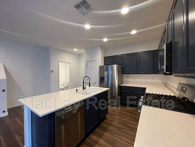 Building Photo - 1708 S 82nd Way
