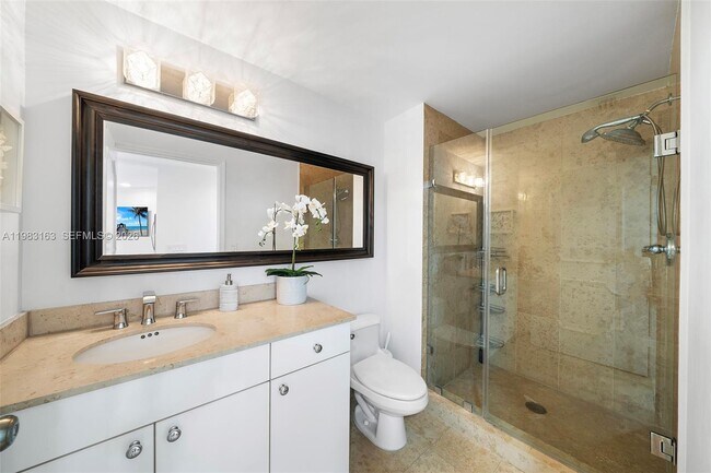 Building Photo - 4775 Collins Ave