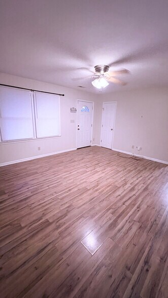 Building Photo - 173 Gillis Rd