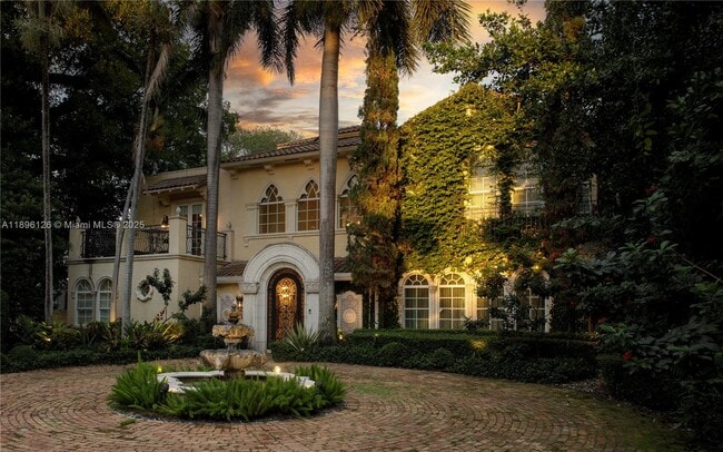 Building Photo - 5801 Pine Tree Dr