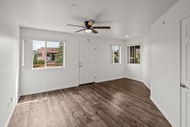 Building Photo - 1824 Kestrel Cir