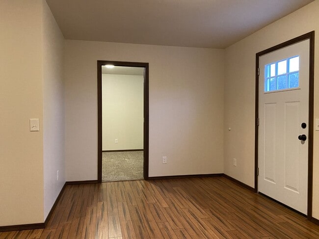 Building Photo - Second-Level Living