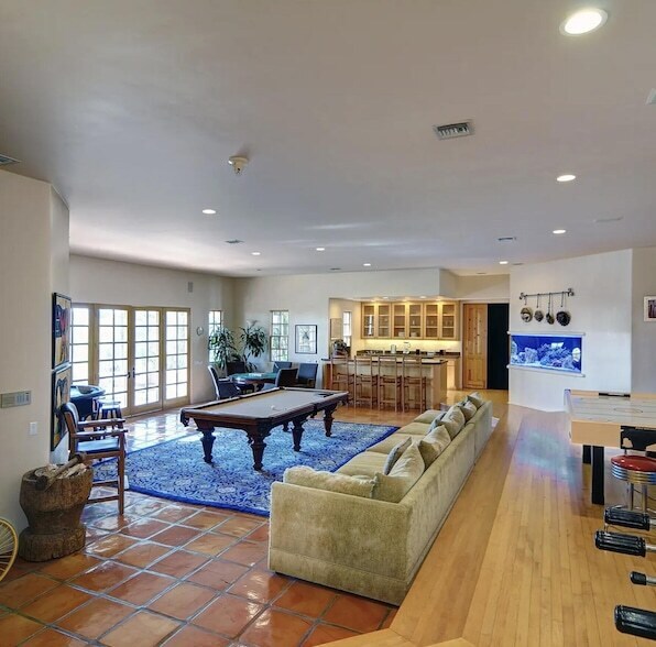 Building Photo - 3756 Foothill Rd