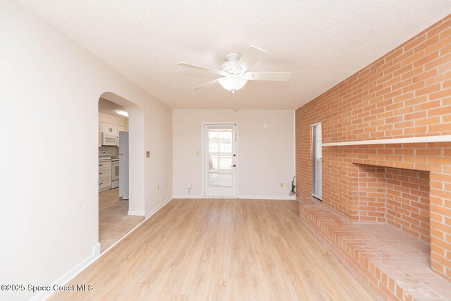 Building Photo - 222 Brian Dr
