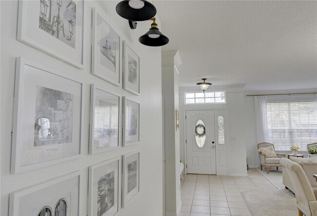 Building Photo - 963 Cherry Valley Way