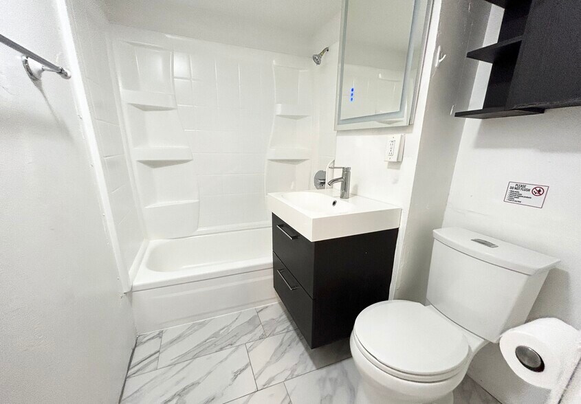 Building Photo - 7 Warwick St