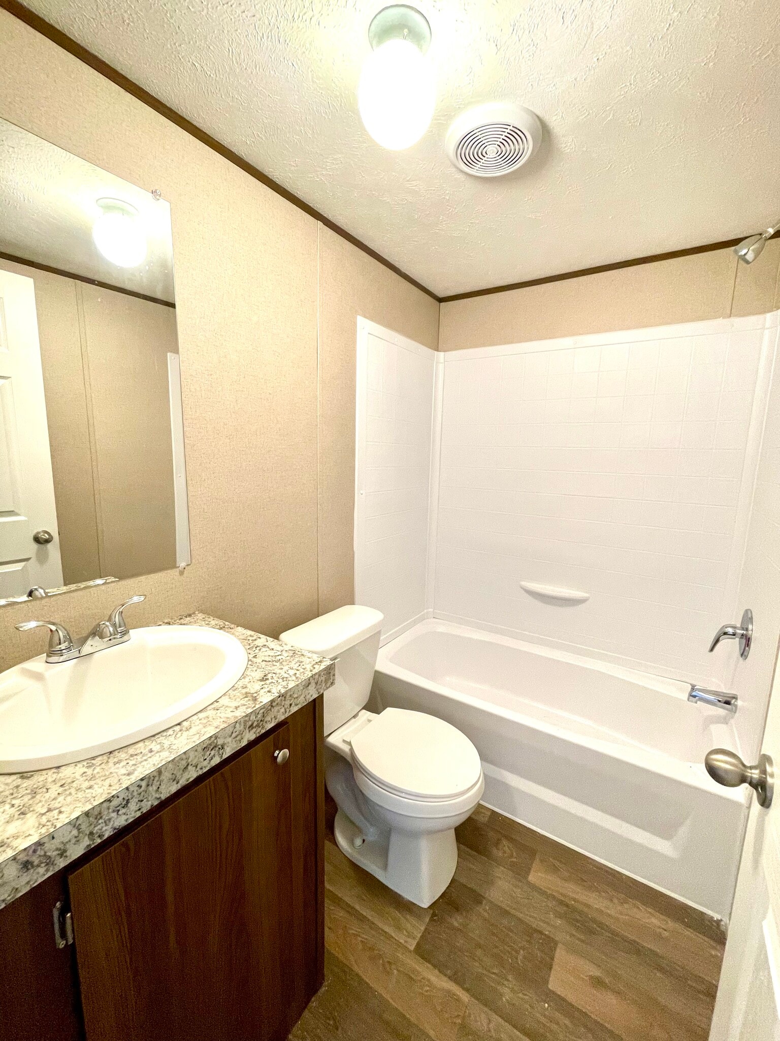 Building Photo - 459 Clay Ridge