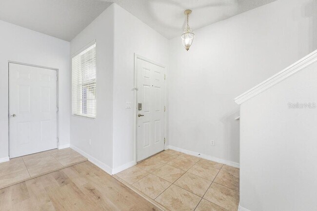 Building Photo - 2795 Oakwater Dr