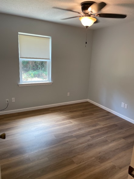 Building Photo - 4812 Tradewinds Dr