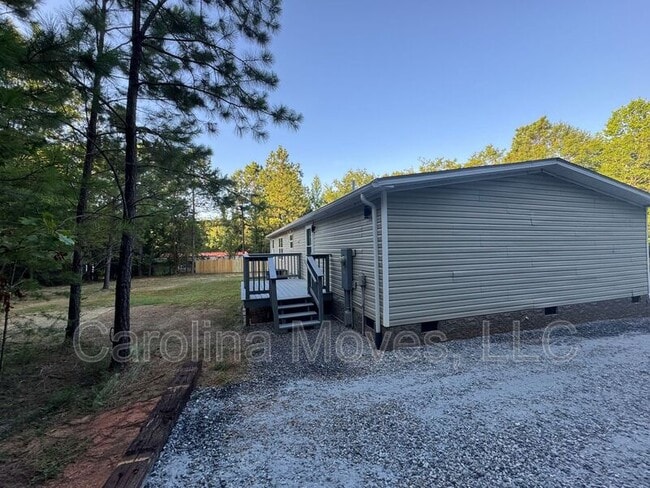 Building Photo - 321 Horseshoe Falls Rd