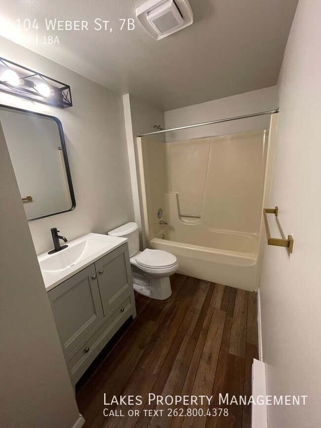 Building Photo - 104 Weber St