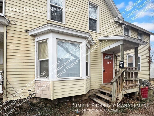 Building Photo - 1004 Jennette Ave NW