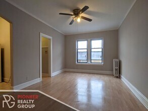 Building Photo - 4851 N Damen Ave