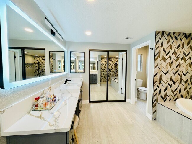 Building Photo - Beautiful 4 Bed 3 Bath + Huge Bonus Room A...
