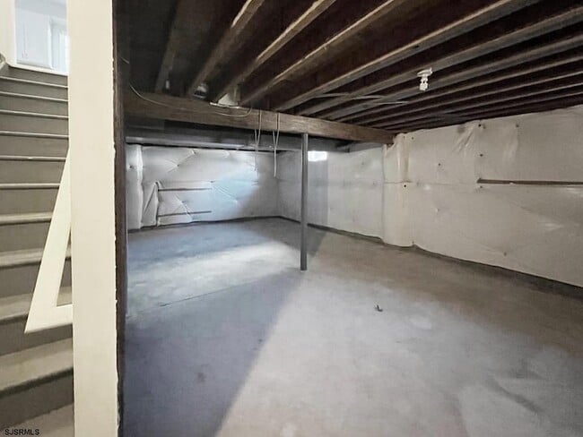 Building Photo - 62 Chancellor Park Dr