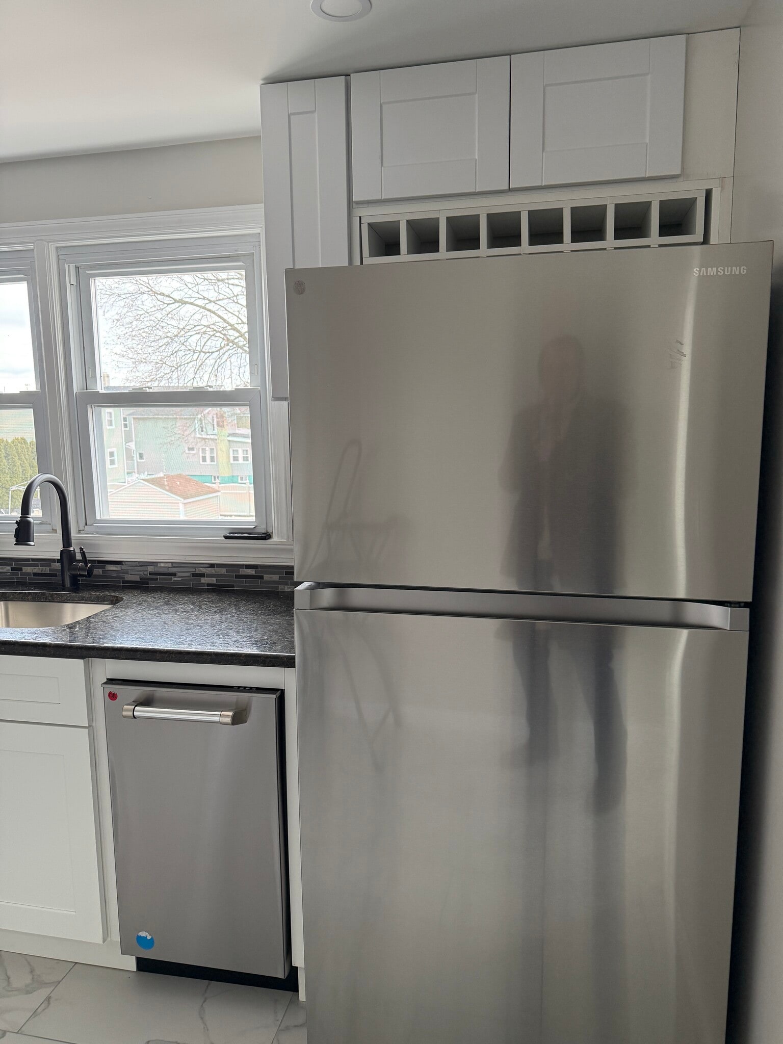 Building Photo - 15 Lewis St